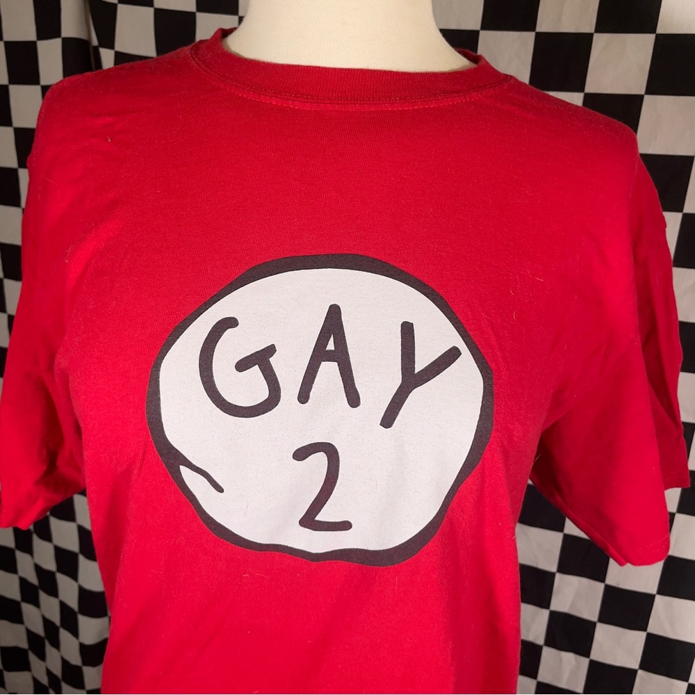 Meme red shirt